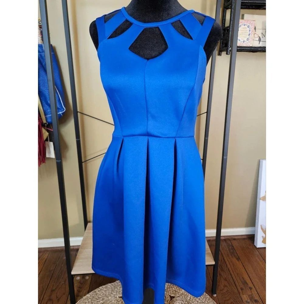 Sweet Storm Fit & Flare Dress Size S - Picture 2 of 7